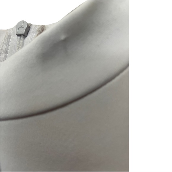 MOKORU WHITE RUFFLED DOUBLE TIERED SHORT SLEEVE BODY CON DRESS SIZE MEDIUM - Picture 10 of 16